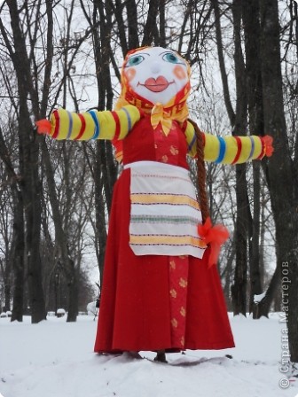 Это наша городская Масленица. ЕЁ сожгли, но мы этого не увидели.  (фото 1)