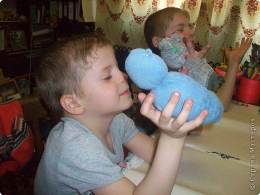 Очень интересно!
Вывод: из ваты тяжелее. (фото 5)