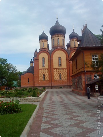 Успенский собор, жемчужина монастыря (фото 1)