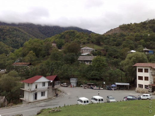 ETO GOROD DILIJAN ON RASPOLOJEN SREDI LESOV (фото 5)