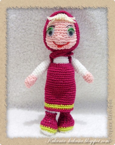 Машенька. Рост 14 см. Схема тут: http://amigurumi.com.ua/pattern/37-dlya-opitnih/124-masha-bez-medvedja (фото 3)