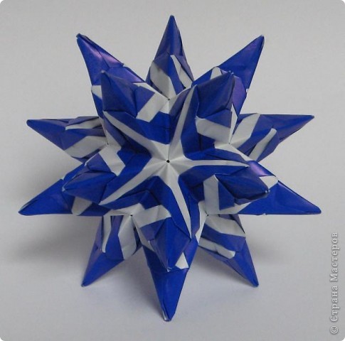 Привет!

Estrella MAPA by Ernesto Del R?o Jim?nez
Схема: http://www.scribd.com/doc/51495049/Origami-Estrella-MAPA
Марина (Марина5), спасибо что открыла нам такую красоту! (фото 1)