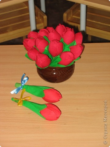 Тюльпаны из пластиковых ложек