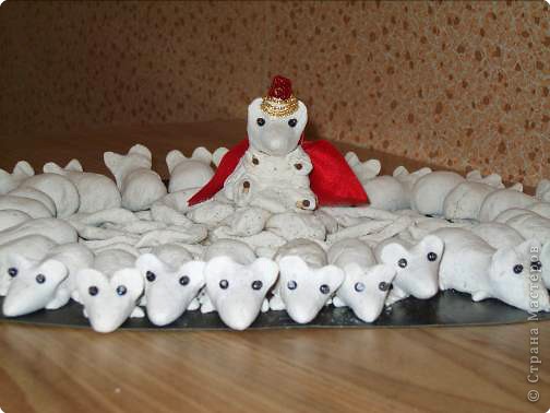 Мышиный король на троне (фото 2)