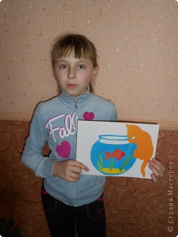 Вряд ли найдётся такой человек, которому не нравились бы кошки. Любовь к этим прелестным созданиям оказалась настолько большой и всеобъемлющей, что был учреждён Всемирный День Кошек, который отмечают 1 марта.
Учёные утверждают, что домашние кошки чувствуют себя с человеком на равных, по этому и относиться к ним нужно как к людям. С кошками нужно разговаривать, уважать их, ласкать, и не в коем случае не бить - и тогда ваша домашняя мурка ответит вам искренней любовью.
Кошки испокон веков являются самым распространённым домашним животным, и сегодня около половины домашних питомцев - это кошки.
В каждой стране в этот день кошек чествуют по-разному, но общим является угощение, которое кошки получат в этот день сполна.
Так что поздравьте свою кошку сегодня! Устройте ей праздник! (фото 3)