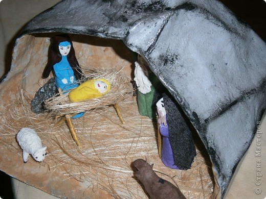 Пастыри в пещеру первыми пришли и Младенца Бога с Матерью нашли. Стояли, молились, Христу поклонились! Днесь Христово Рождество! (фото 2)