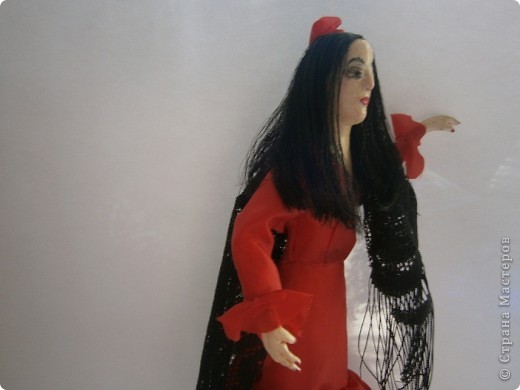       платье сшила из ленты от свадьбы (сваха), подставка из гипса и покрашена гуашью (фото 9)