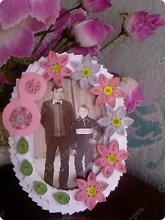 эТУ РАМОЧКУ Я ПОДАРИЛА БАБУШКЕ НА 8МАРТА , И ОНА ВСТАВИЛА ЛЮБИМУЮ ФОТОГРАФИЮ!