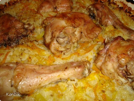Получилось немнгого похоже на плов, а курочка целыми кусочками.