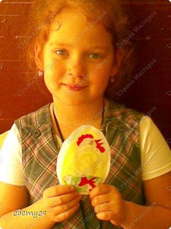 Вас поздравляем:
"Христос воскрес!"
Добра желаем,
Больших чудес!
Чтоб с Богом в сердце
Светлей жилось,
Он снова с нами -
Воскрес Христос!
Мы вам желаем
Любить всегда:
Где любовь тает -
Душа пуста. (фото 4)