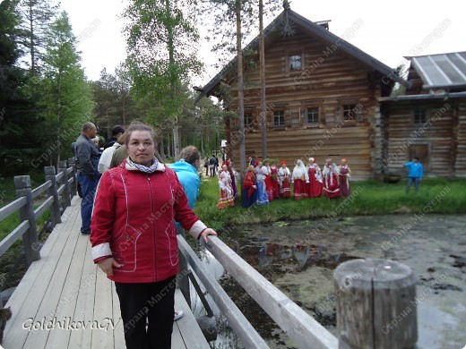 А театральное действо  продолжалось у воды, недалеко от чайной избы!  (фото 15)