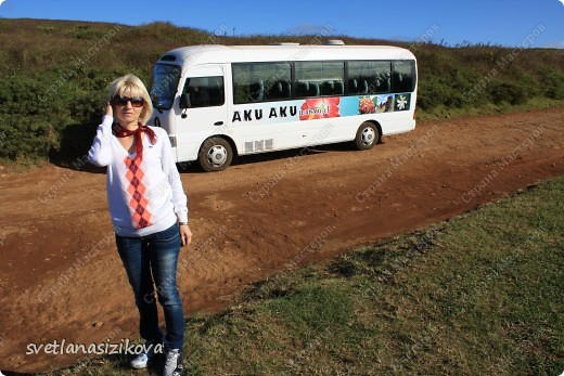 Вот на таких автобусах возят туристов. Экскурсоводы говорят в основном на испанском языке, но есть и те, которые вполне прилично говорят на английском языке. (фото 6)