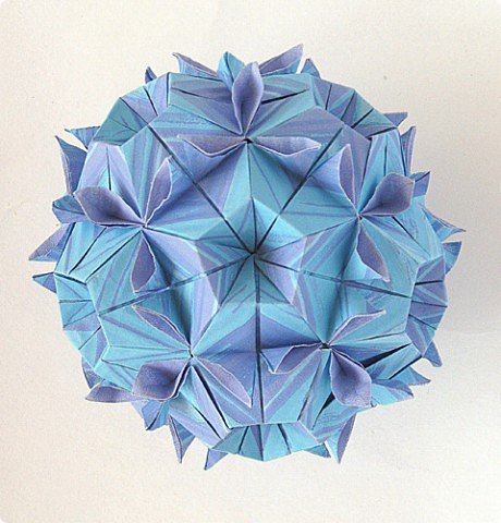 Эта кусудама из книги "Exquisite Modular Origami" Meenakshi Mukerji, с. 24-27 (фото 4)