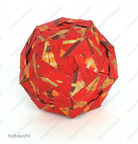 Vortex Dodecahedron, автор: Meenakshi Mukerji
 со  стр. 35-36
Бумага 7х7 см. Итог7,5 см. Опять клей.
 (фото 8)