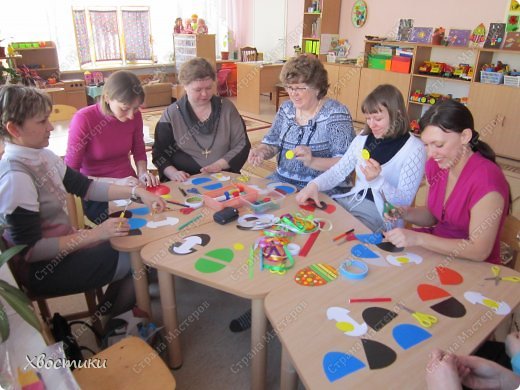 А также вырезаем внутреннюю вставку и цыплёнка... (фото 3)