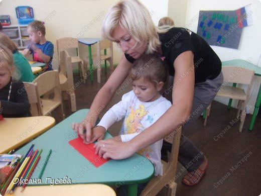 Меха имеют свойство складываться. Это мы тоже попробовали сделать - сложили подготовленные "меха" гармошкой. (фото 7)