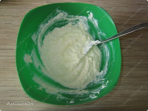 Добавить лимон к творожной массе (масло, сахар, творог) и хорошенько перемешать. (фото 6)