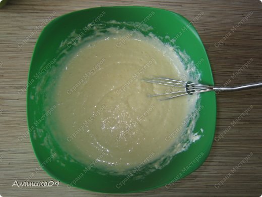 Добавить взбитые яйца (или просто яйца) в общую массу. Перемешать. (фото 8)