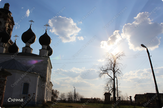 Солнышко следовало за нами, то прячась в облаках, то весело играясь солнечными зайчиками, то залезая на макушки деревьев, передохнуть. (фото 14)