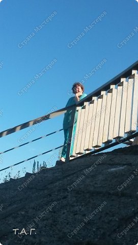 Дети и большие и те что поменьше, спустились под мост, я поленилась. (фото 26)