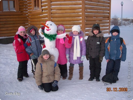 Добавила фотографию снеговика на прогулке. (фото 2)