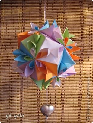 Kiss of sakura (автор Таня Высочина) 
http://kusuda.ru/kusudamas/kusudama-poceluj-sakury/ (фото 9)