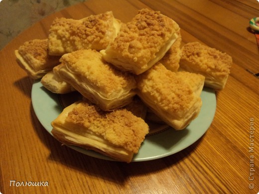  нежное, вкусное, маслянистое и лёгкое...
и всё это об этом маленьком пирожоном (фото 1)