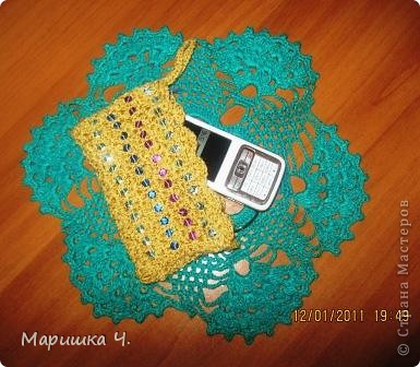 Изначально это должна быть косметичка, но она получилась маленькая. Так что теперь это чехол для телефона. (фото 1)