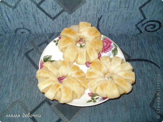 Спасибо мастерицам, получилось очень вкусно, ананасы стали нежными.
МК https://podjem-tal.ru/node/42672?c=favorite
и тут https://podjem-tal.ru/node/134254?c=favorite