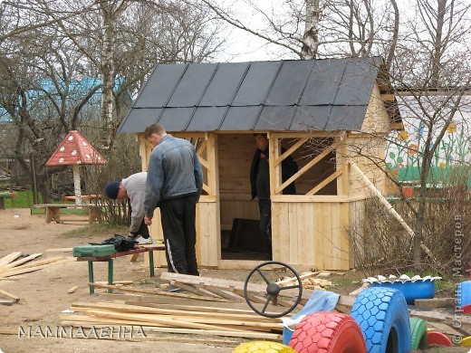 Хотели сделать маленький домик, а получилась большая беседка! (фото 11)