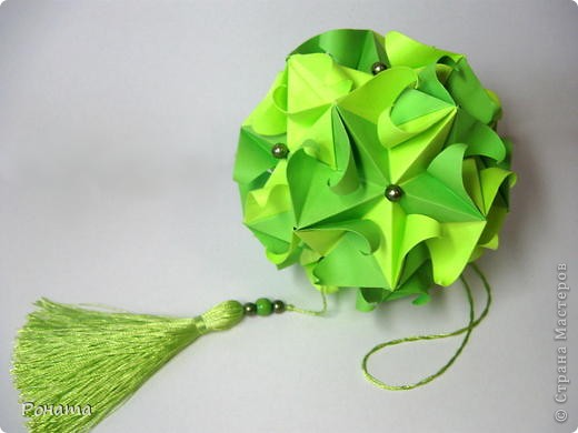 Оригинал здесь - http://www.kusudama.me/#/Hypnose/Dreamspike/hypn9 (фото 2)