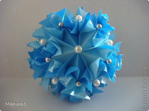 Кусудама Bella (вариация)
Автор Екатерина Лукашева.
МК http://kusudama.me/#/Bella/Bella/bell1 (фото 2)