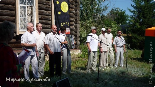 Приезжал ансамбль "Русские богатыри" - замечательно пели под баян и музыкальное сопровождение. (фото 17)