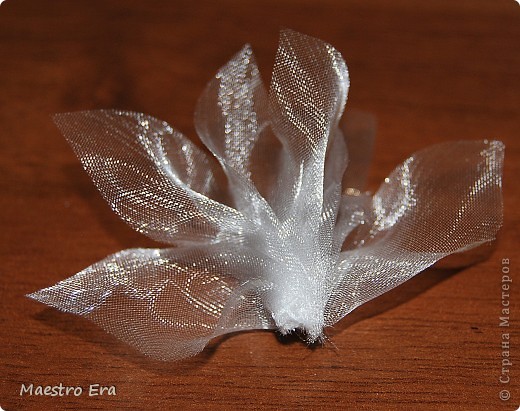 Готово! Обрезаем нитку и расправляем наш кусочек отрганзы.  (фото 16)