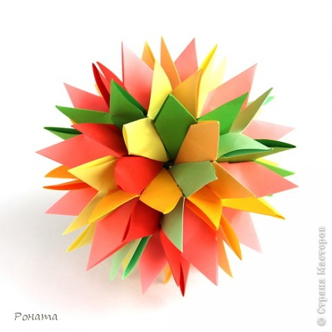 Name: <strong>Planar-42 kusudama</strong>
Designer: Lukasheva Ekaterina
Parts: 42
Paper: 8.5*8.5 cm
Final height: ~14 cm (фото 5)