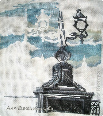 А я пожалуй начну. Это моя вышивка, куплена она была давным-давно, немного повышивалась, потом очень долго лежала в шкафу, и вот появилось желание закончить
Чудесные мгновения "Вид на Петропавловскую крепость" 160х107 крестиков
Но Петропаловской крепости пока не картине не видно, решила вышивать пока самое лёгкое - небо (фото 2)