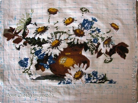 Работа Маргариты Трофимец: "Цветы в вазе", размер 230х107 крестиков, вышивается 4,5 месяца. (фото 6)