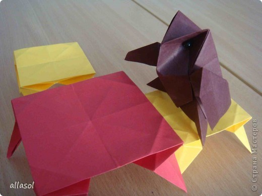 Сову делала я. http://planetaorigami.ru/2011/07/sova-iz-bumagi-po-sxeme-davor-vinko/  (фото 14)