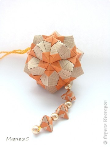 Кусудама Floral sonobe
Автор Наталья Романенко
МК http://kusudama.info/2011/11/sonobe-variation-1/ (фото 5)