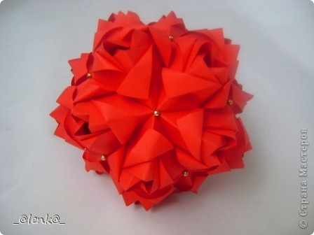 Little Roses kusudama
Бумага: 9х4.5 см
Итог: 9см (фото 6)