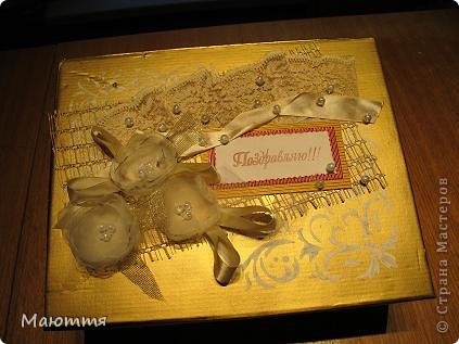 Добавляю цветы из шифона, ленточки, бусинки.
Наша лицевая сторона готова!)))) (фото 7)