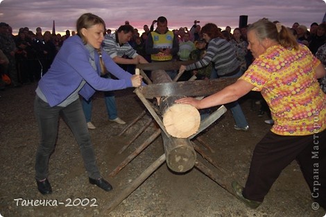 ....и различные соревнования.....
Кто кого???? (фото 23)