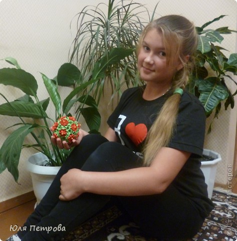 Долго думала как сфоткаться и решила что у цветов будет супер, (фото 3)