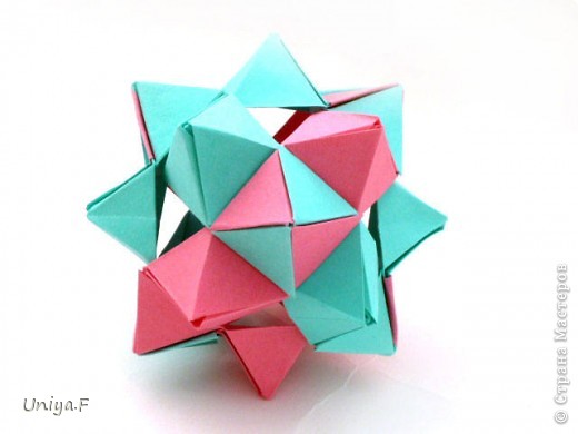 Name: ?
 Designer: Uniya Filonova 
Units: 12
 Paper: 8*9 cm (2:sqrt 3 ratio)
Final height: ~ 10 cm 
Joint:  no glue
 (фото 5)