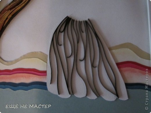 А так я делала юбку у девушки. Сначала наметила контуры складок чёрными полосами. (фото 5)