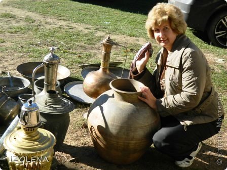 В Гузерипле продаются, помимо сувениров, шкур еще и старинная домашняя утварь. Цены баснословные. Мне понравился горшочек в пол моей зарплаты. Вытираю слюнки... (фото 11)