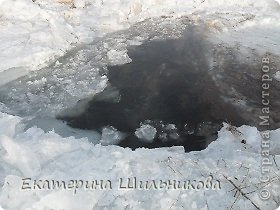 Вот такая лужица   вроде маленькая,а оказалось там машина утонула. (фото 4)