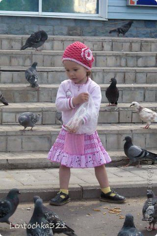 в околышек ввязаны бусинки (фото 2)