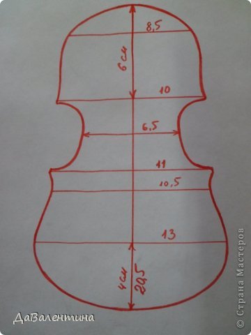 Прилагаю шаблон этой скрипки со всеми размерами! На гофро-картоне обводим шаблон скрипки -5-6 шт, вырезаем и склеиваем между собой! Не буду повторяться, техника изготовления скрипки у меня вот здесь https://podjem-tal.ru/node/439512!  (фото 32)