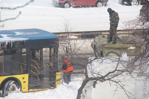 На помощь городскому транспорту приходят военные... (фото 3)